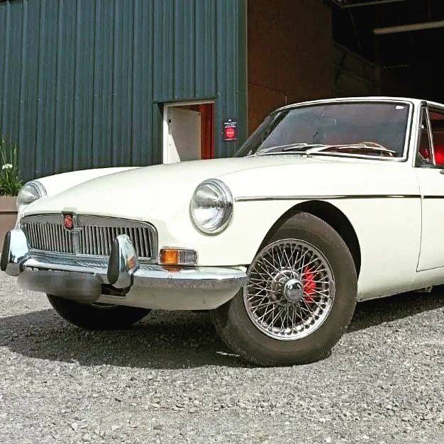 voiture-collection-beige